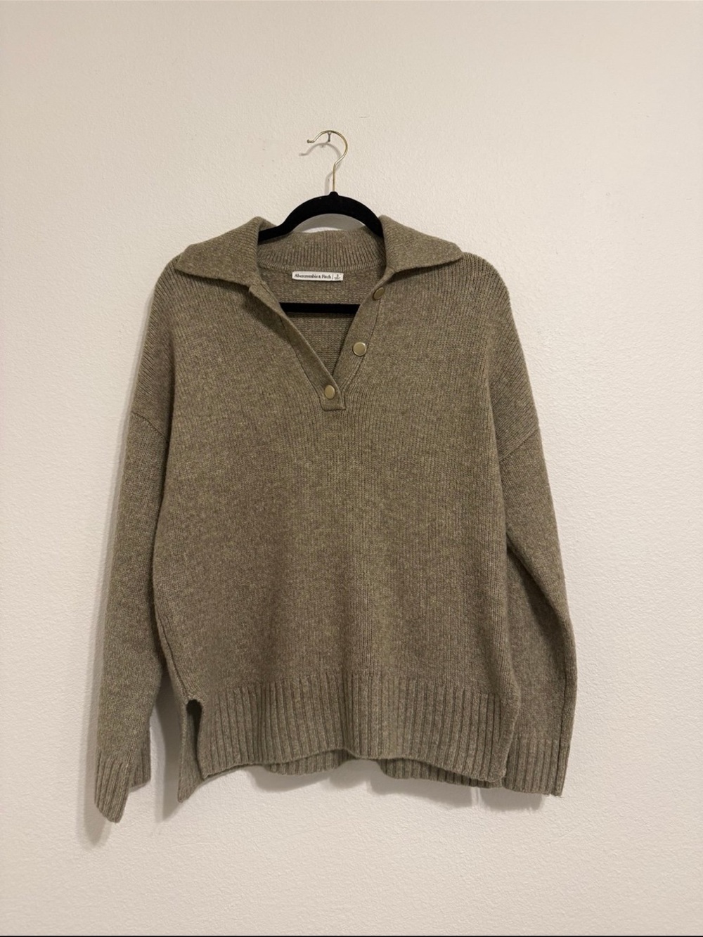 Abercrombie & Fitch Sweater